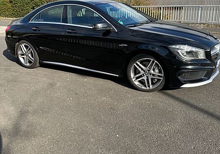 Mercedes-Benz CLA 45 AMG Mercedes-AMG CLA 45 4MATIC DCT Me...