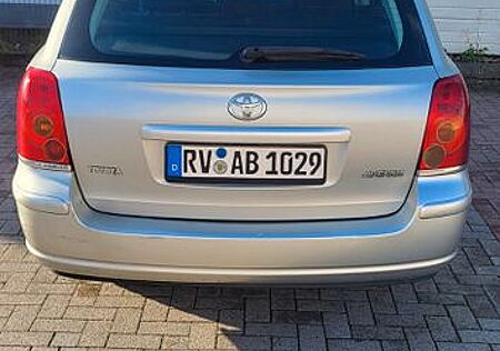 Toyota Avensis 1.8 VVT-i -