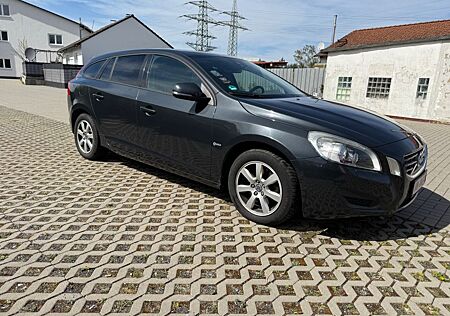 Volvo V60 D4 Momentum