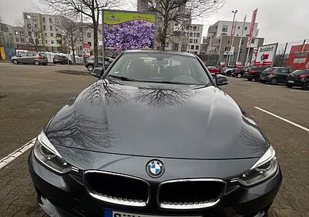 BMW 320d -