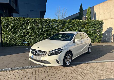 Mercedes-Benz A 200 d 4MATIC Urban DCT Urban