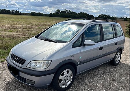 Opel Zafira 1.6 16V Elegance