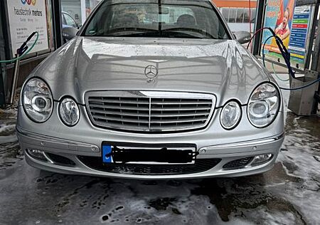 Mercedes-Benz E 200 gebraucht kaufen Mercedes-Benz E 200 KOMPRESSOR ELEGANCE Elegance