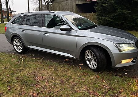 Skoda Superb 2.0 TDI Style Combi Style