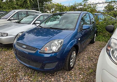 Ford Fiesta Style! Erst 105tsdkm! Tüv neu!