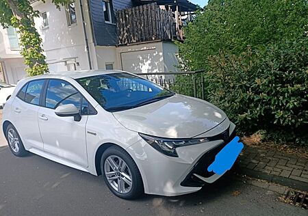 Toyota Corolla 1,8 Hybrid -