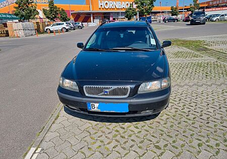 Volvo V70 2.4 D5 -