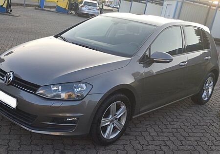 VW Golf Volkswagen 1.2 TSI BMT Comfortline Comfortline