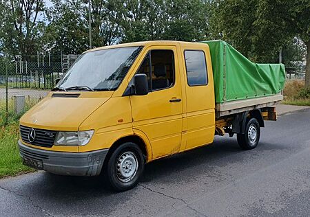 Mercedes-Benz Sprinter 210 Doppelkabine / 5-Sitze