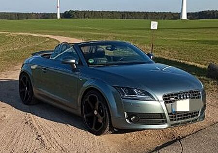 Audi TT Roadster 2.0 TFSI - A 1 2 3 4 5 6 7 Q