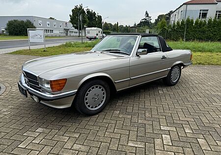 Mercedes-Benz SL 300 , Hardtop, Gutachten Zustand 2 +