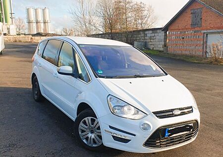 Ford S-Max 1,6 TDCi 85kW DPF Titanium Titanium