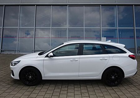 Hyundai i30 cw Pure 1,5 Comfort