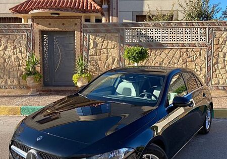 Mercedes-Benz A 200 Business Line