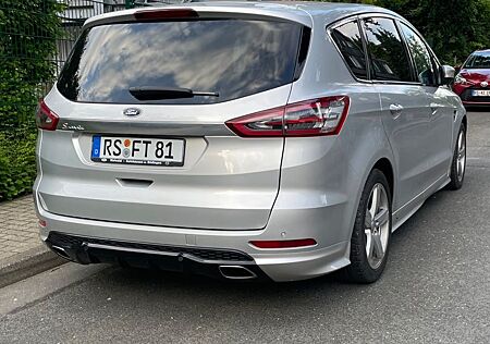 Ford S-Max 2,0 TDCi 132kW Titanium Titanium