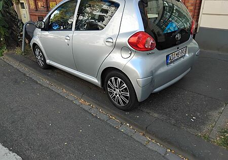 Toyota Aygo (X) Aygo (X) 1,0 City TÜV neu Klima kalt