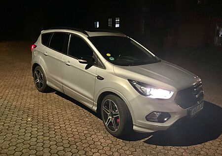 Ford Kuga 2,0 TDCi 4x4 110kW ST-Line ST-Line