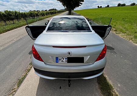 Peugeot 207 CC Platinum !mit Anhängerkupplung!