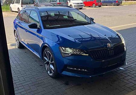 Skoda Superb 2.0TDI Sportline Navi Virtual AHK Kamera