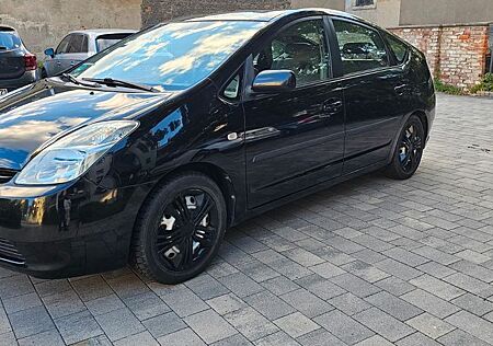 Toyota Prius 1.5-l-VVT-i Sol*8 fach bereift*Tüv.09.2026