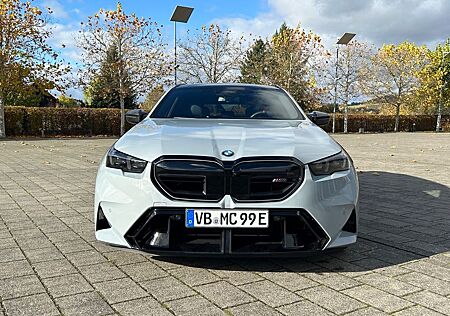 BMW M5 Touring NP: 172.000,-EURO , Keramik,Drivers-P