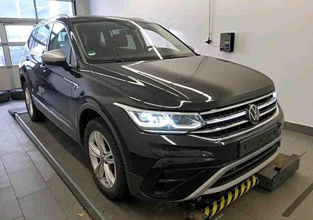 VW Tiguan Allspace Volkswagen Elegance 4Mot StHeizung ACC