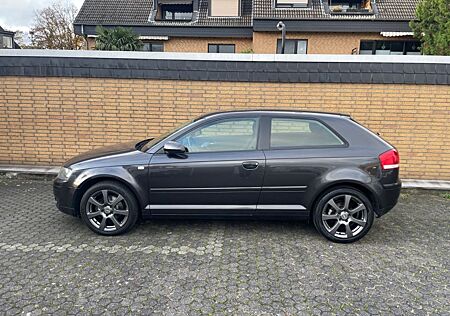 Audi A3 1.6 TUV 11/2027 Klima Schiebedach Scheckheft