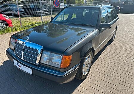 Mercedes-Benz 300 W 124 T Leder /-Klima/- Schiebedach Oldtimer