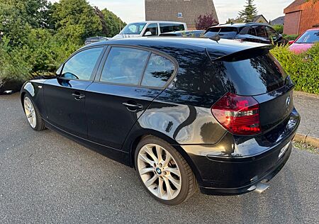 BMW 120d LCI - Navi Bi-Xenon Sportfahrwerk