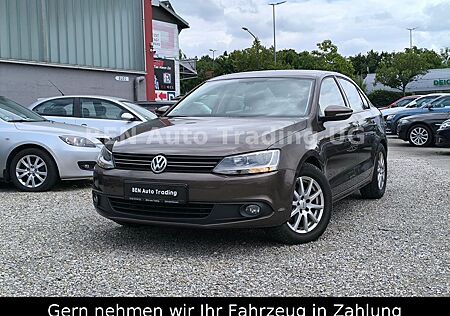 VW Jetta Volkswagen VI Comfortline BMT PDC°Navi°Sthz°AHK°BT°Te