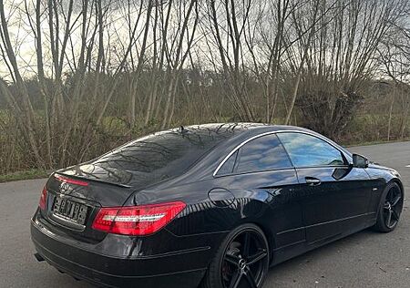 Mercedes-Benz E 350 Coupé CGI BlueEFFICIe