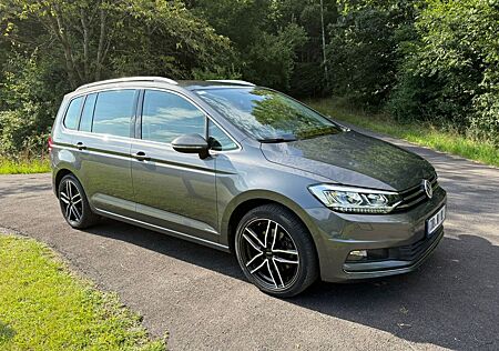 VW Touran Volkswagen 1.4 TSI DSG Highline LED*8-fach*AHK*Navi