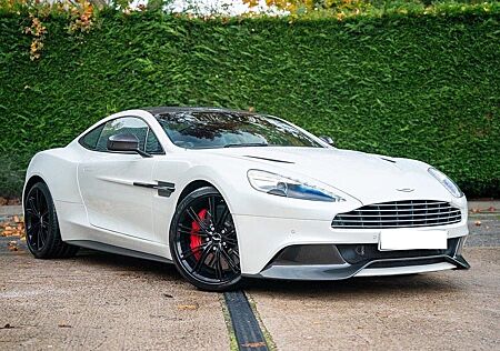 Aston Martin Vanquish RHD 6.0 V12. Carbon, black pack,TTronic