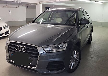 Audi Q3 2.0 TDI S tronic quattro , Automatik, Navi
