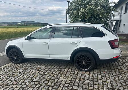 Skoda Octavia 2.0 TDI 135kW DSG 4x4 Scout Combi Scout