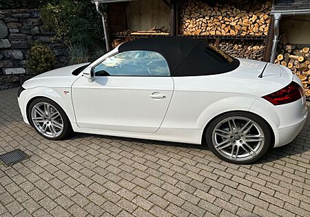 Audi TT Roadster 2.0 TFSI S tronic -
