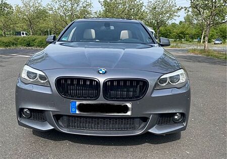BMW 530D 2 Hand Scheckheft F10 Schiebedach große
