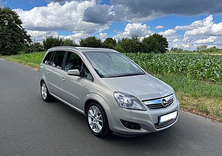 Opel Zafira 1.8 Cosmo AHK, 7-Sitzer, Xenon, Tempomat