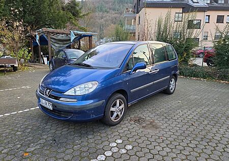 Peugeot 807 Family 135 Family