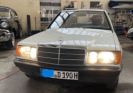 Mercedes-Benz 190