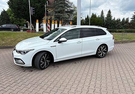 VW Golf Volkswagen 1.5 eTSI OPF 110kW DSG Style Variant Style