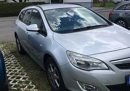 Opel Astra ST 1.7 CDTI eco 150 J. 81 S/S 105...