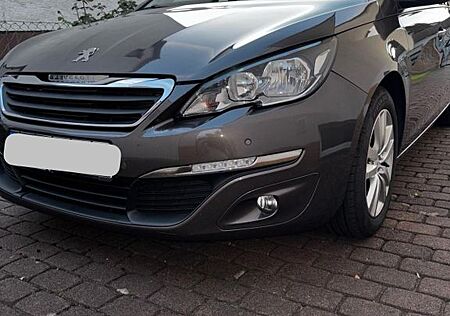 Peugeot 308 308_131 PS _1.2