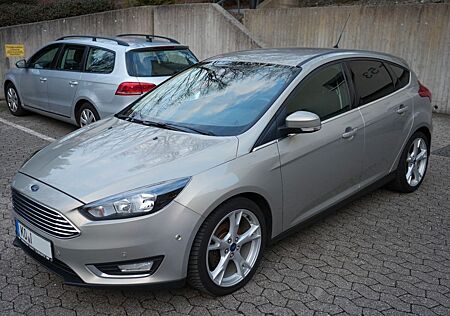 Ford Focus 1,5 EcoBoost 150PS Titanium, Scheckheft