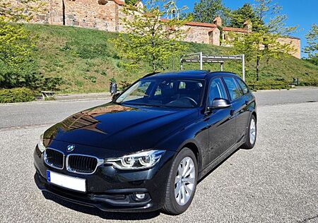 BMW 320d Touring Advantage Pano.D./AHK/LED/SHZ/Leder