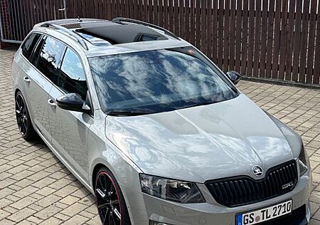 Skoda Octavia 2.0 TDI RS Pano Standhzg Canton Leder
