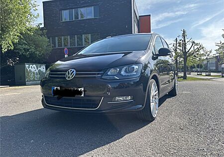 VW Sharan Volkswagen 2.0 TDI DSG BlueMotion Tech Highline ...