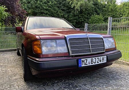 Mercedes-Benz 230 W124 H-Kennzeichen 230E, TÜV neu