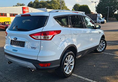 Ford Kuga Titanium2,0d-6G!KLIMA+NAV+LED+LEDER+SHZ+TOP