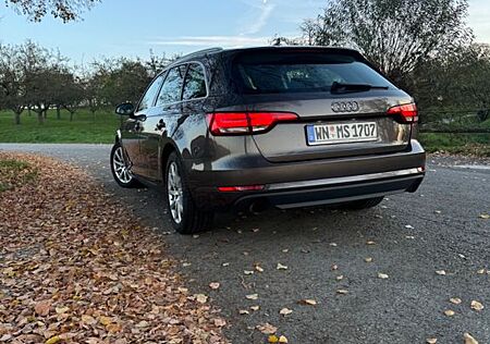 Audi A4 2.0 TFSI S tronic Avant -Navi